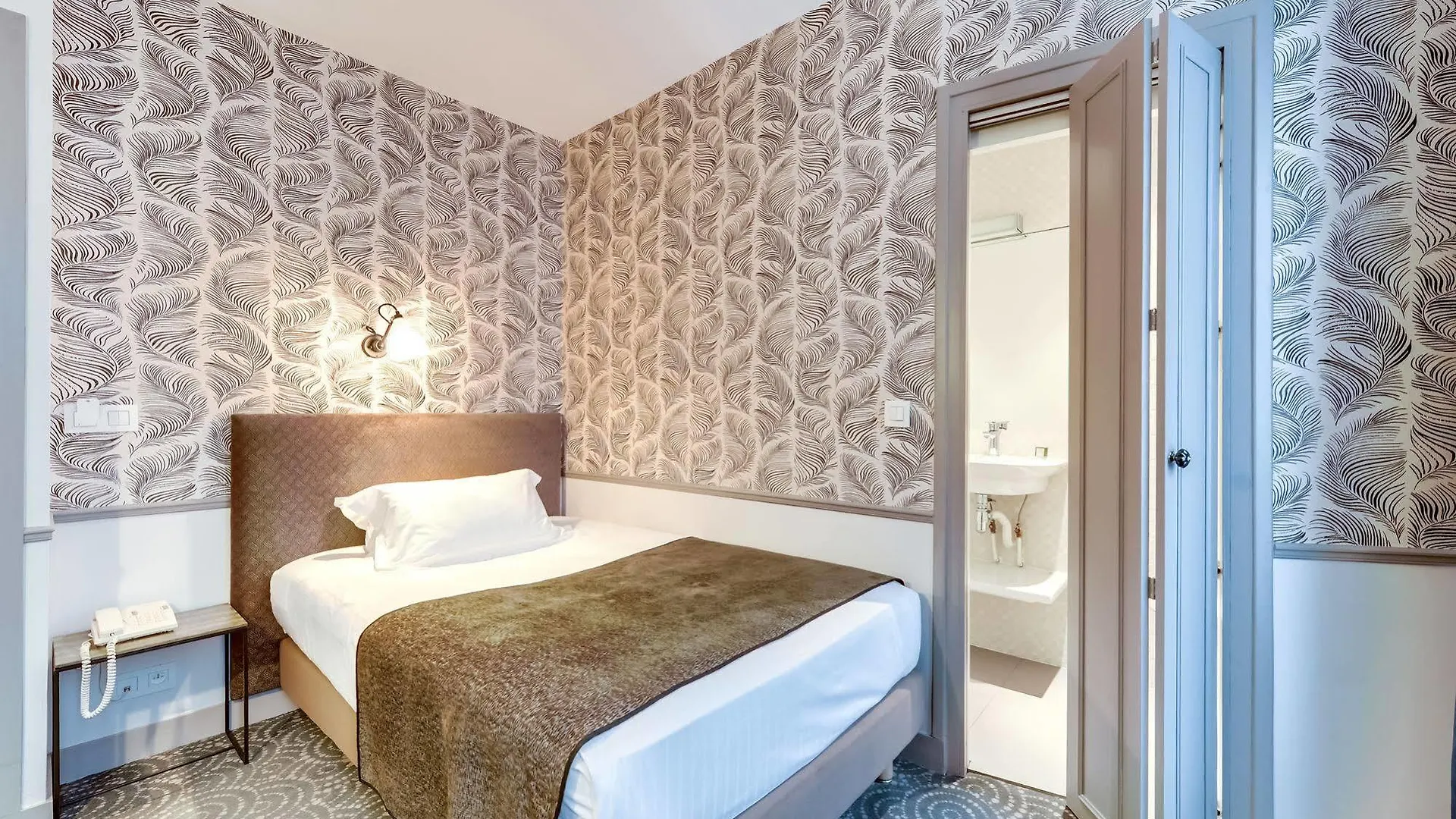 Hôtel Passy Eiffel Paris